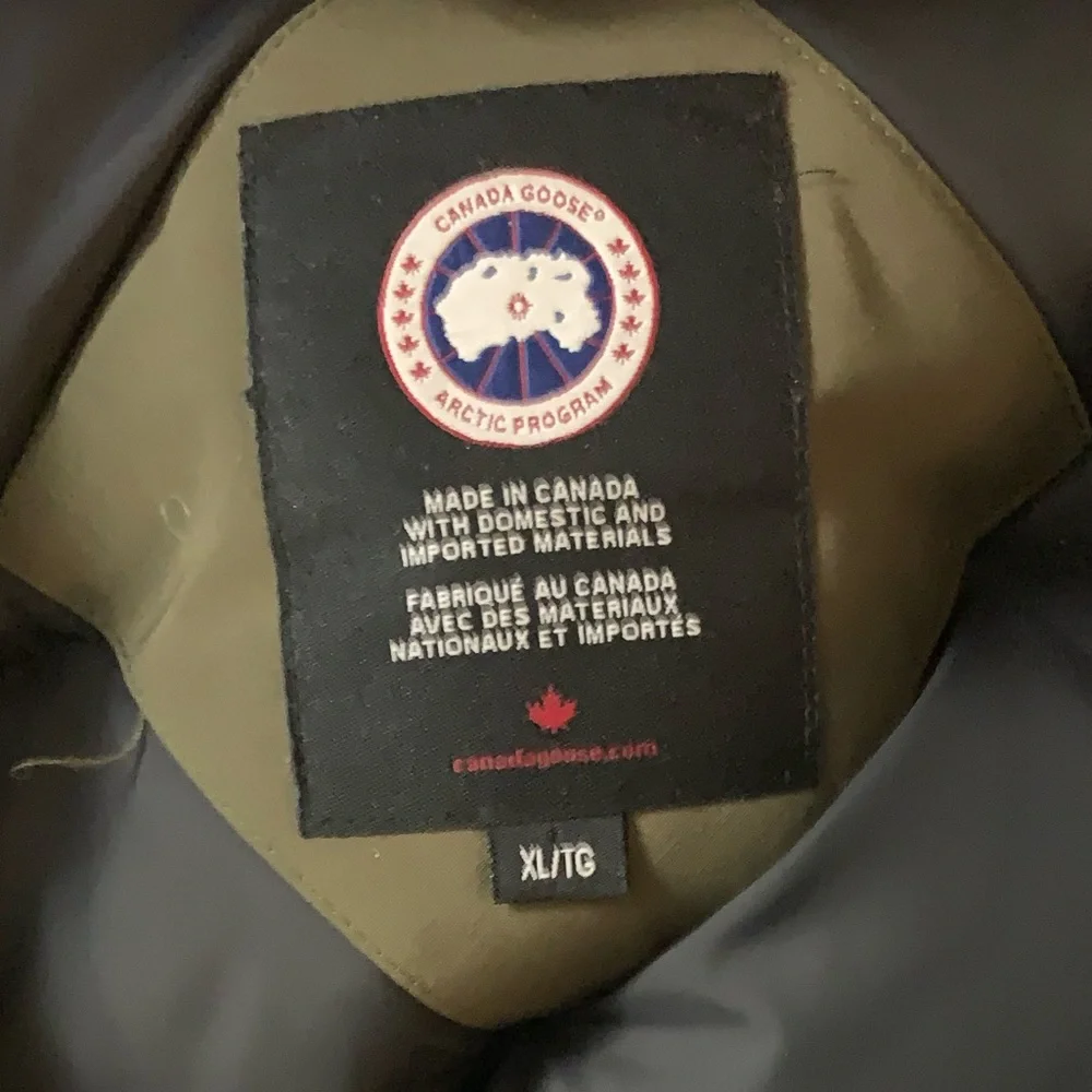 Canada Goose mens jacket - Picture 4 of 5